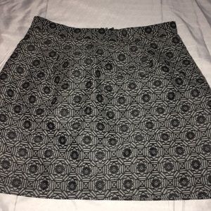 Cute little black and gray mini skirt!